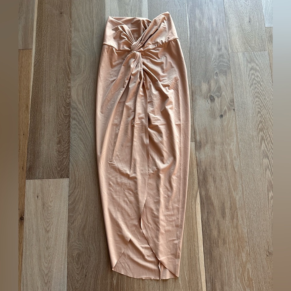Skims SWIM SARONG SKIRT in Orche color medium size